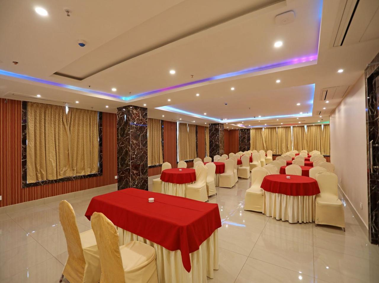 Oyo 16835 Stayotel Kolkata Airport Bagian luar foto