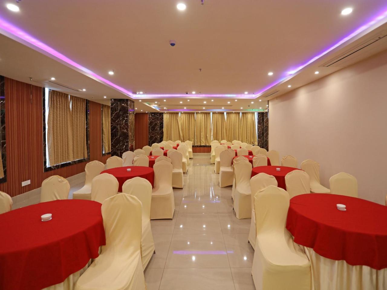 Oyo 16835 Stayotel Kolkata Airport Bagian luar foto