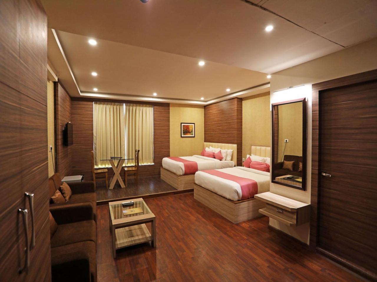 Oyo 16835 Stayotel Kolkata Airport Bagian luar foto