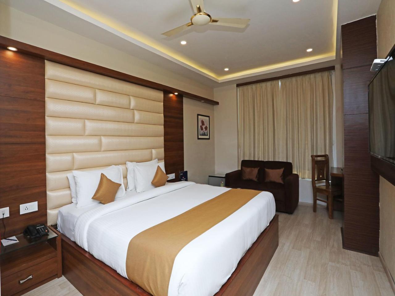 Oyo 16835 Stayotel Kolkata Airport Bagian luar foto