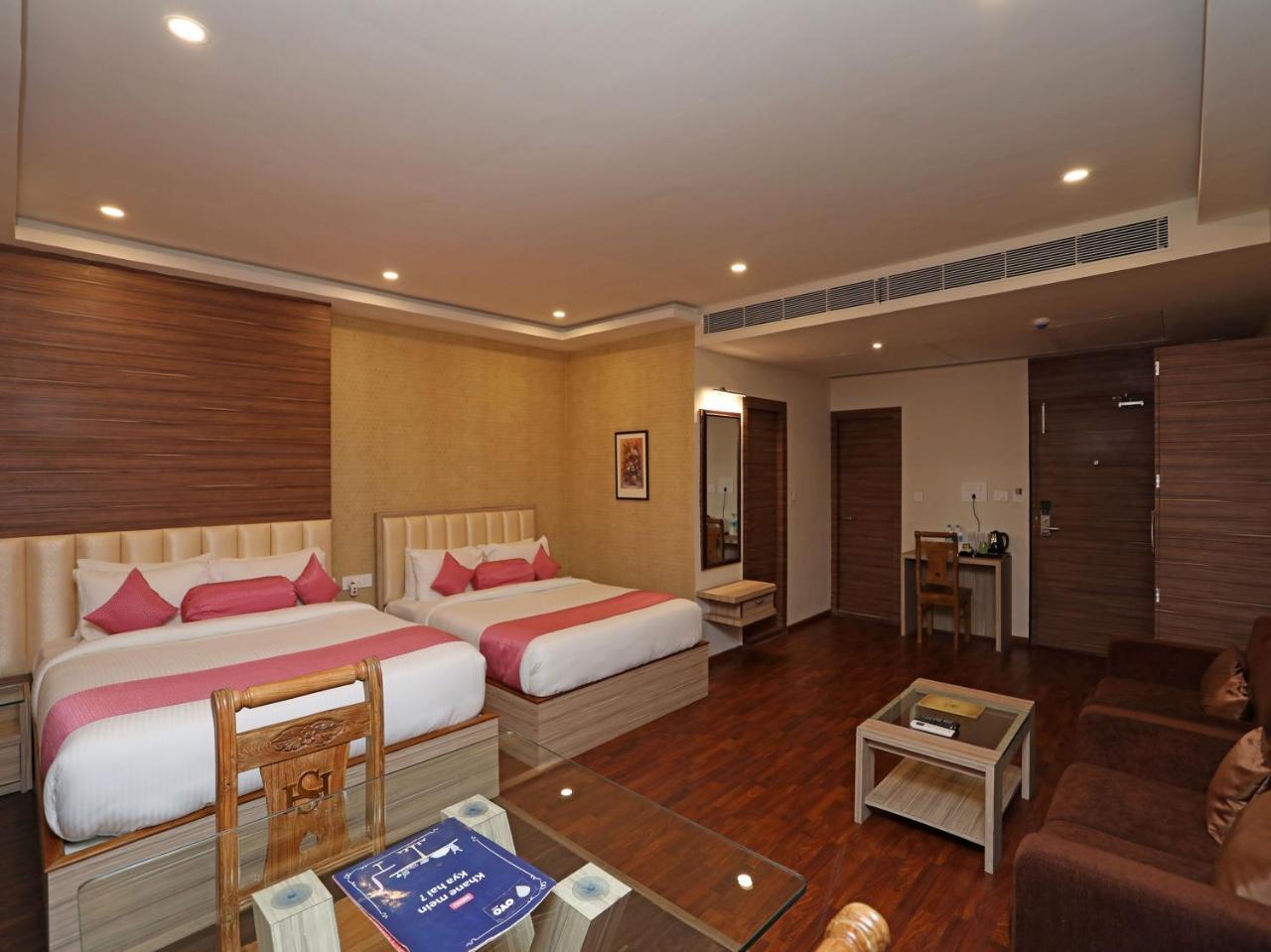 Oyo 16835 Stayotel Kolkata Airport Bagian luar foto