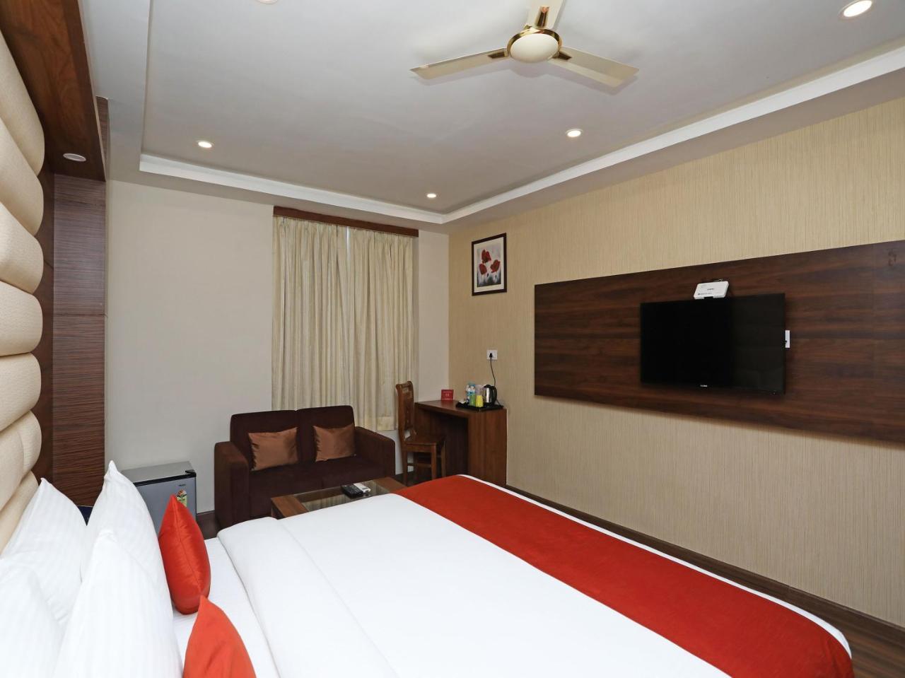 Oyo 16835 Stayotel Kolkata Airport Bagian luar foto