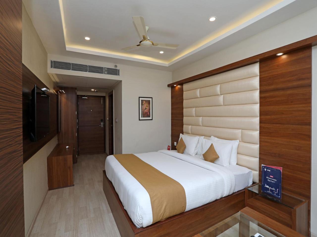 Oyo 16835 Stayotel Kolkata Airport Bagian luar foto